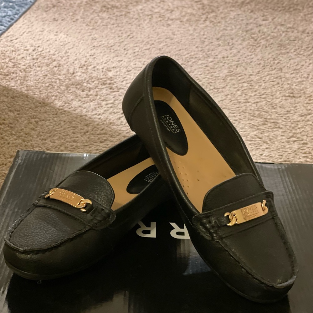 Black flats